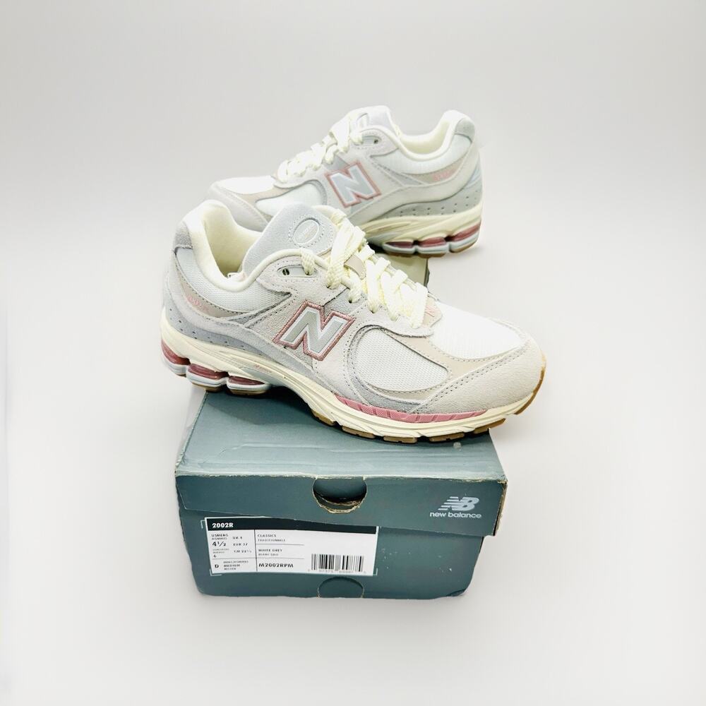 Bandier x New Balance 2002R Sea Salt Reflection Sneakers | Women’s 6 / Men’s 4.5
